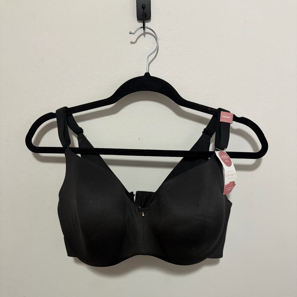 NWT Cacique lightly lined wireless black bra in size 44DDD